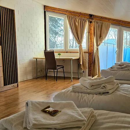 Exklusive Grosse Fuer 7 Personen, Parkplatz, Balkon, 3 Schlafzimmer * Bayreuth