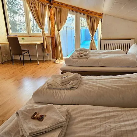 Exklusive Grosse Fuer 7 Personen, Parkplatz, Balkon, 3 Schlafzimmer *