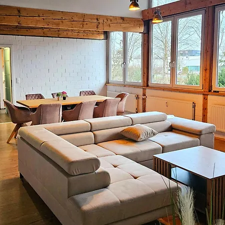 Апартаменты Exklusive Grosse Fuer 7 Personen, Parkplatz, Balkon, 3 Schlafzimmer