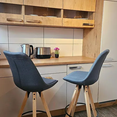 Апартаменты Exklusive Grosse Fuer 7 Personen, Parkplatz, Balkon, 3 Schlafzimmer Байройт