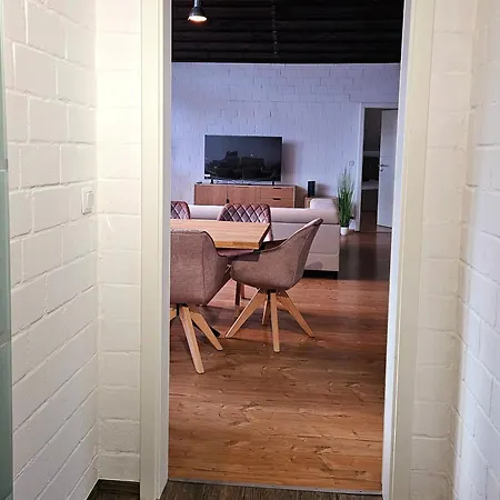 Exklusive Grosse Fuer 7 Personen, Parkplatz, Balkon, 3 Schlafzimmer Апартаменты Байройт