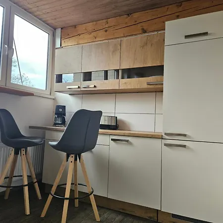 Exklusive Grosse Fuer 7 Personen, Parkplatz, Balkon, 3 Schlafzimmer Байройт