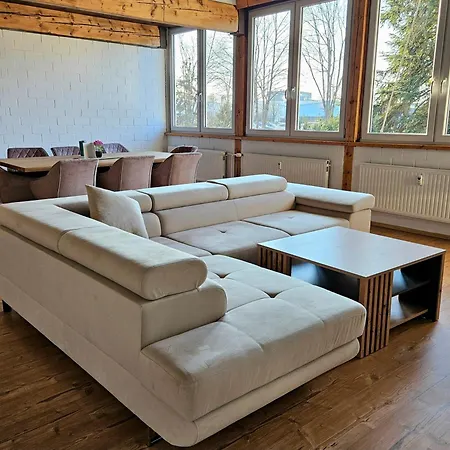 Exklusive Grosse Fuer 7 Personen, Parkplatz, Balkon, 3 Schlafzimmer Апартаменты Байройт
