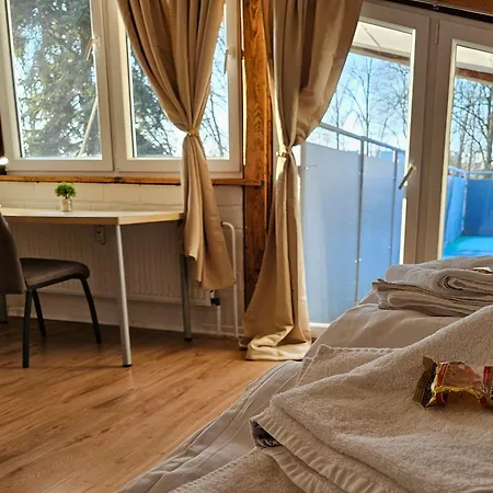 Апартаменты Exklusive Grosse Fuer 7 Personen, Parkplatz, Balkon, 3 Schlafzimmer *