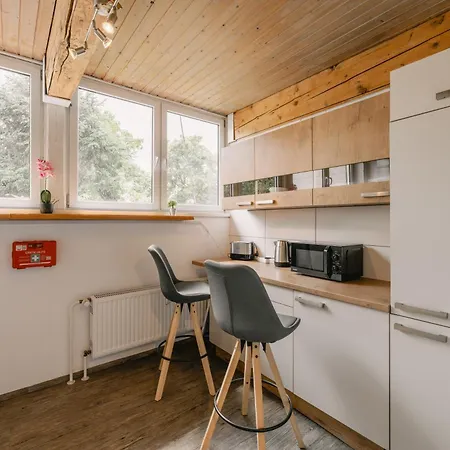 Exklusive Grosse Fuer 7 Personen, Parkplatz, Balkon, 3 Schlafzimmer * Bayreuth