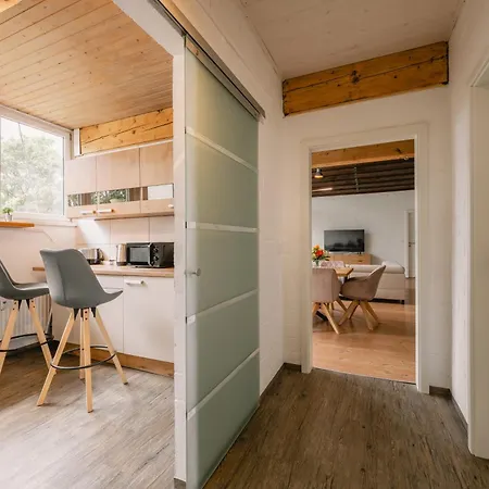Exklusive Grosse Fuer 7 Personen, Parkplatz, Balkon, 3 Schlafzimmer Lägenhet Bayreuth