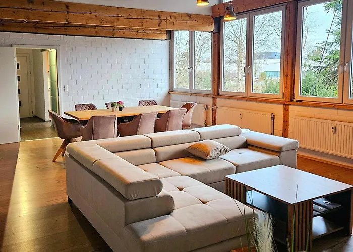 Appartement Exklusive Grosse Fuer 7 Personen, Parkplatz, Balkon, 3 Schlafzimmer