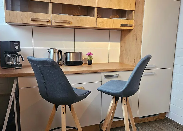 Appartement Exklusive Grosse Fuer 7 Personen, Parkplatz, Balkon, 3 Schlafzimmer Bayreuth