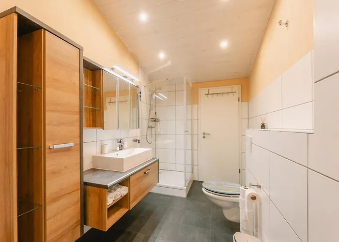 Appartement Exklusive Grosse Fuer 7 Personen, Parkplatz, Balkon, 3 Schlafzimmer *