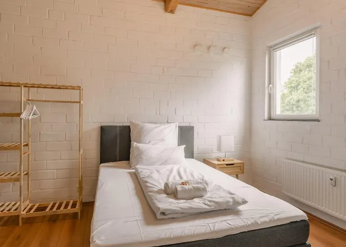 Exklusive Grosse Fuer 7 Personen, Parkplatz, Balkon, 3 Schlafzimmer Appartement *