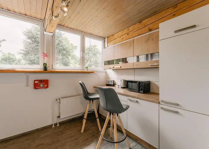Exklusive Grosse Fuer 7 Personen, Parkplatz, Balkon, 3 Schlafzimmer Appartement Bayreuth