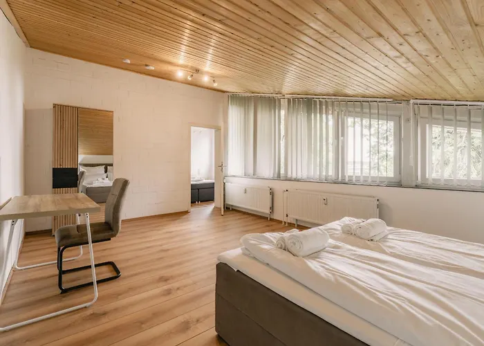 Appartement Exklusive Grosse Fuer 7 Personen, Parkplatz, Balkon, 3 Schlafzimmer *